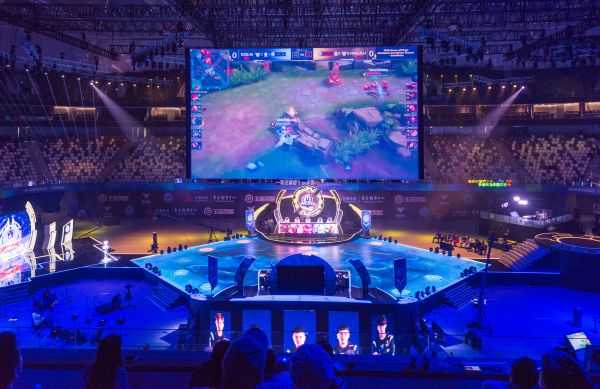 足球运动中 足球运动中