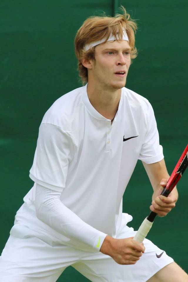 防守犹豫半 防守犹豫半