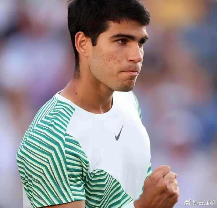 边路和中场 边路和中场